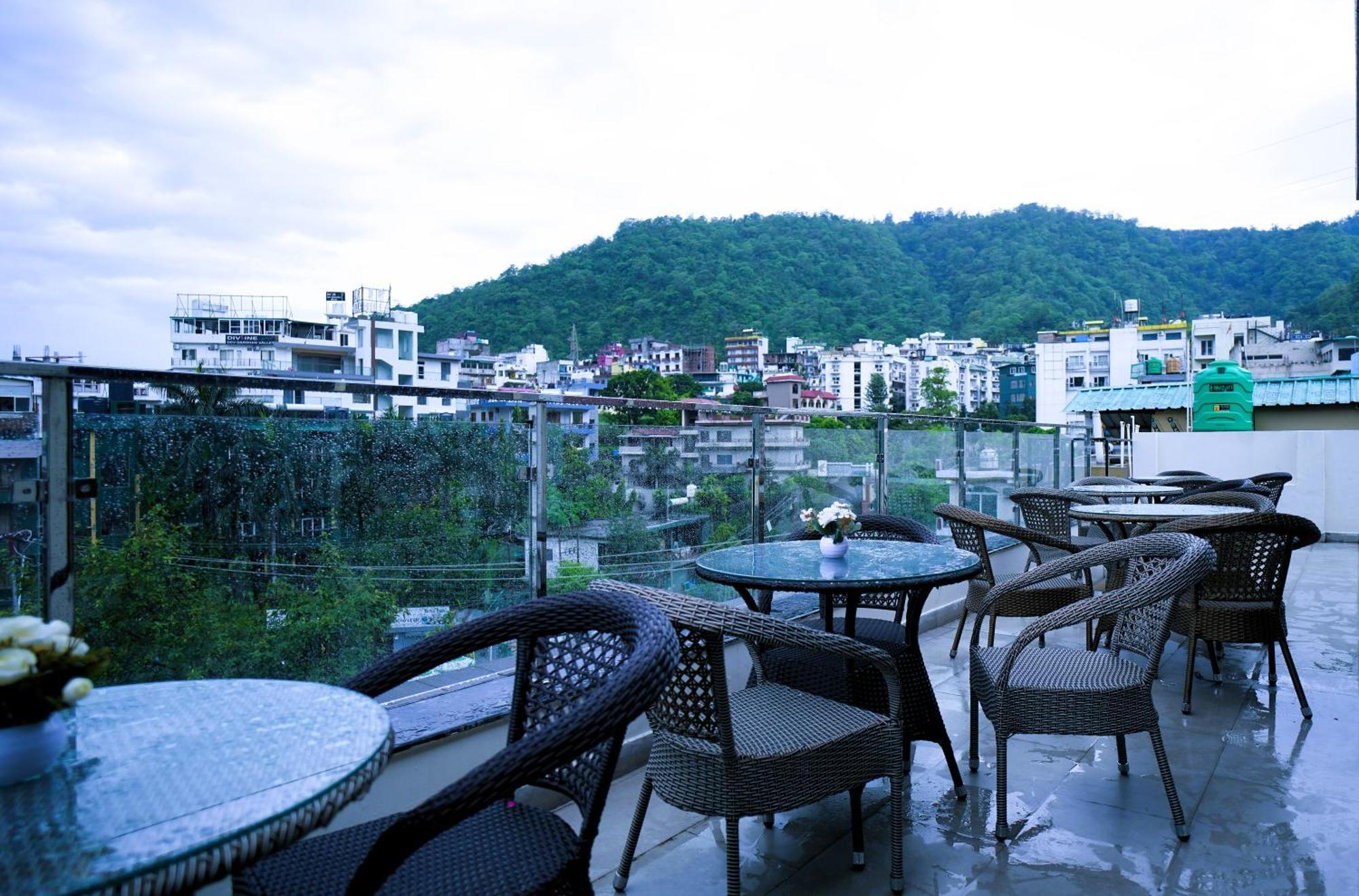 Hotel Lords Valley Rishīkesh Buitenkant foto
